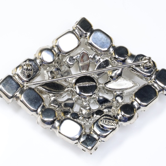 Vintage 1950s Weiss Clear Rhinestones Diamond Shape Brooch - Picture 7 of 9